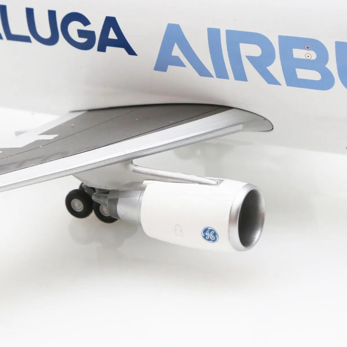 Airbus A300B4-600ST Beluga Die-Cast Model 3 Airbus A300B4-600ST Beluga Die-Cast Model