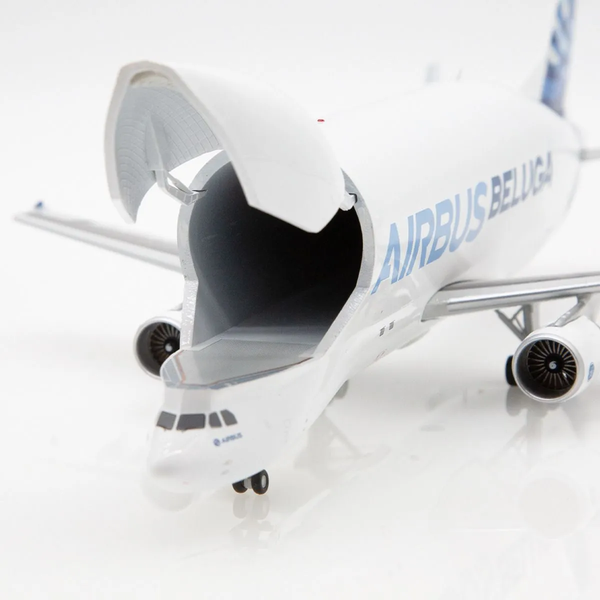 Airbus A300B4-600ST Beluga Die-Cast Model 4 Airbus A300B4-600ST Beluga Die-Cast Model