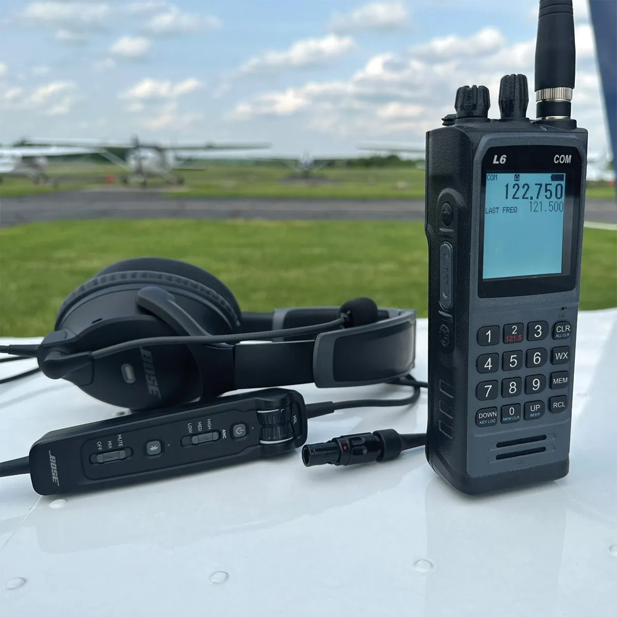 L6 COM Radio (with LEMO jack) 10 L6 COM Radio (with LEMO jack)