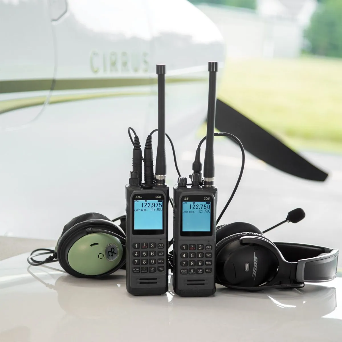 L6 COM Radio (with LEMO jack) 12 L6 COM Radio (with LEMO jack)