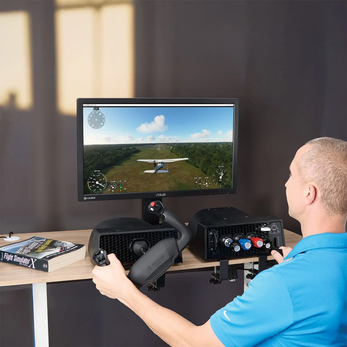 Cessna Flight Simulator Controls from Honeycomb