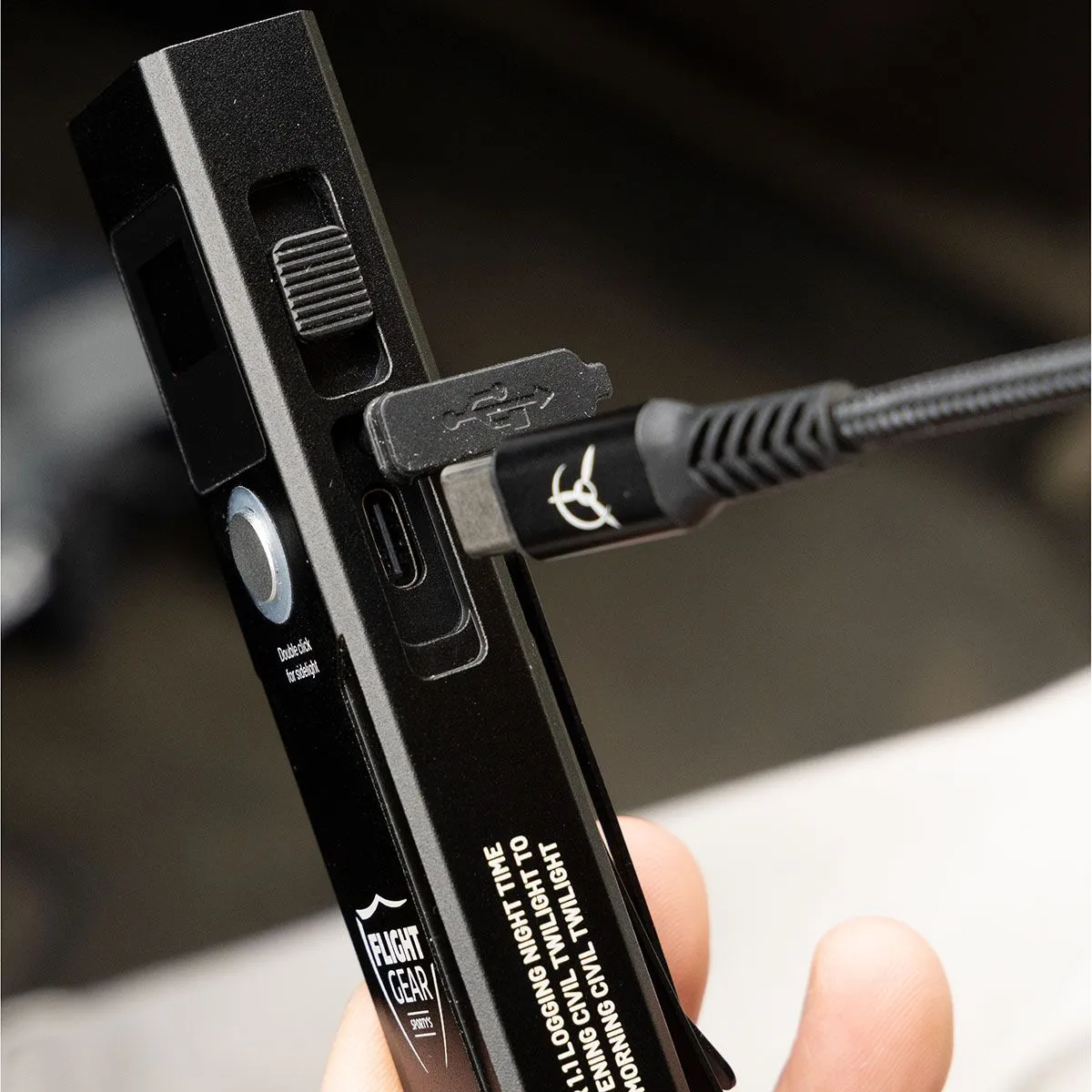 Flight Gear Rechargeable Smart Flashlightt 11 Flight Gear Rechargeable Smart Flashlight\t